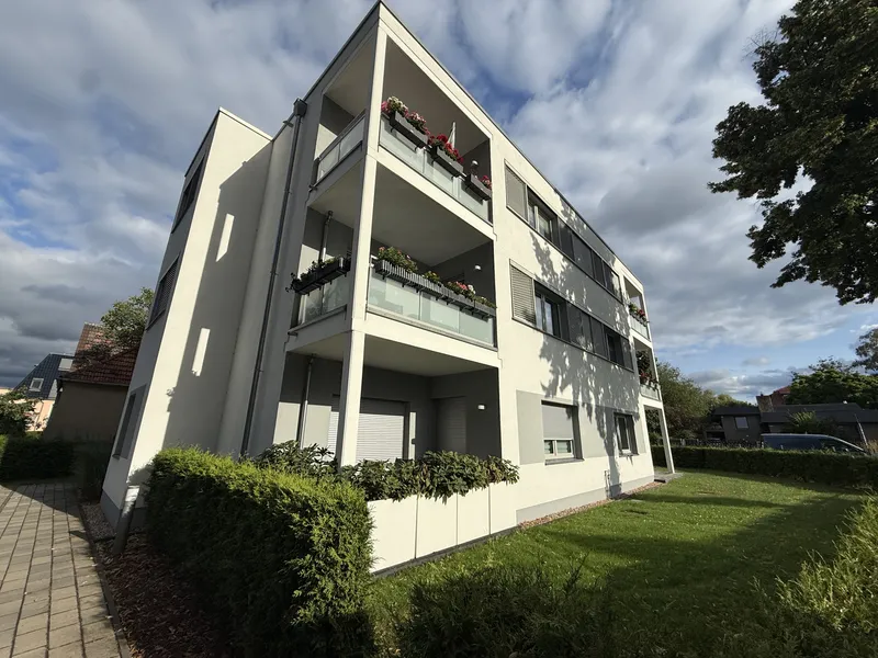 WE01 beste zentrale Mahlsdorfer Grünlage 3Zi. EBK Terrasse Bj.2020 — photo 1